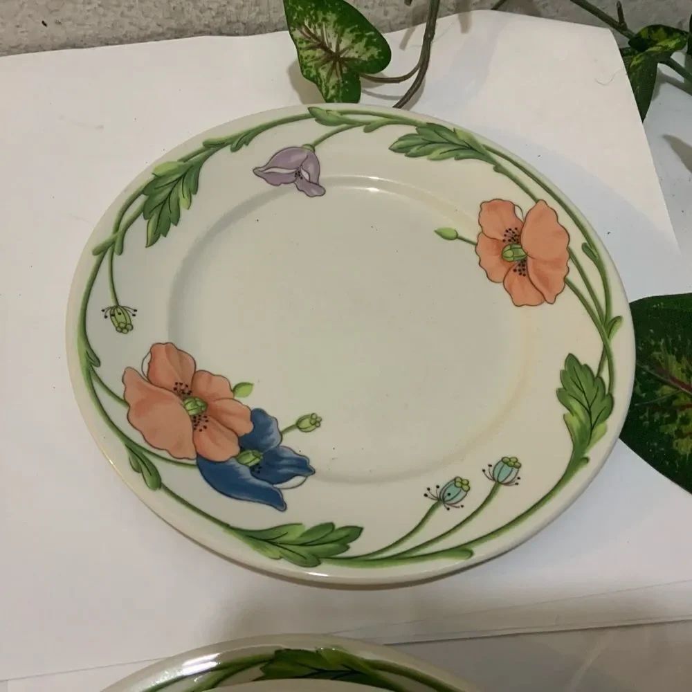 Villeroy & Boch Amapola 8.25" Salad Plate G23